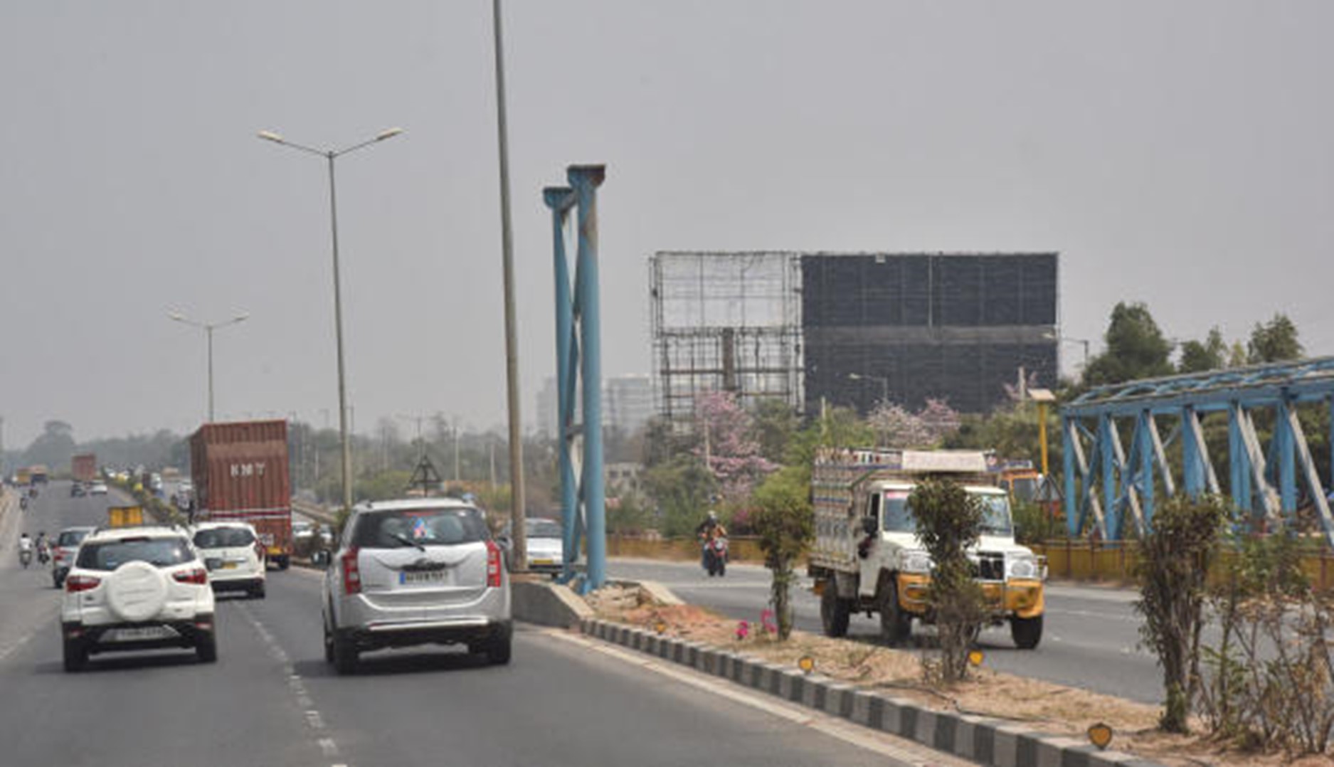 chennai-bengaluru-expressway-construction-going-on-in-swift-pace-with